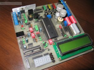 otladochnaya-plata-avr-debug-board-v1-0-9