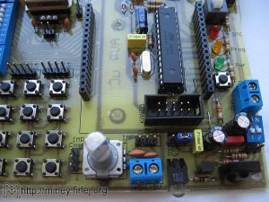 universalnaya-otladochnaya-plata-dlya-avr-15