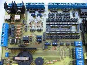universalnaya-otladochnaya-plata-dlya-avr-17