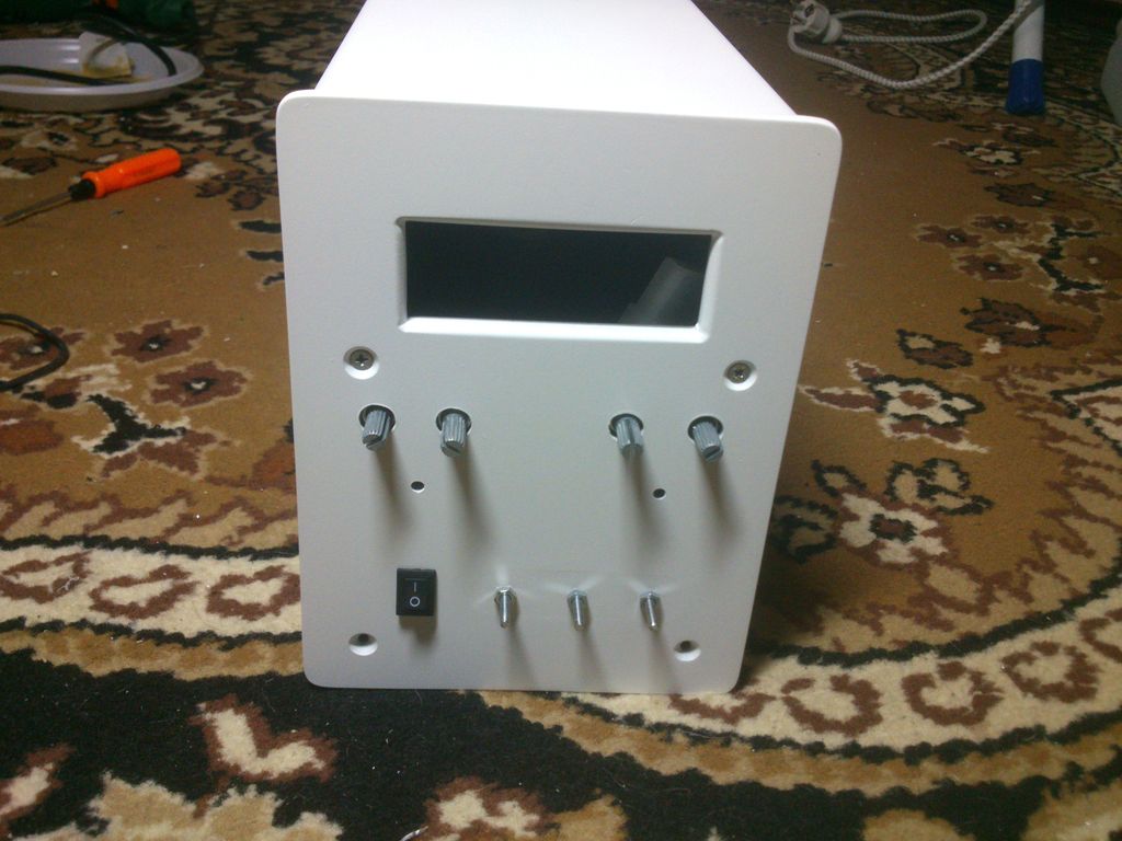 dvuh-polyarnyiy-laboratornyiy-blok-pitaniya-10