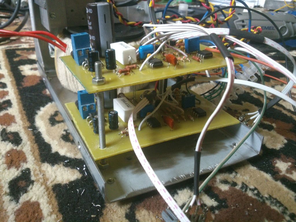 dvuh-polyarnyiy-laboratornyiy-blok-pitaniya-5