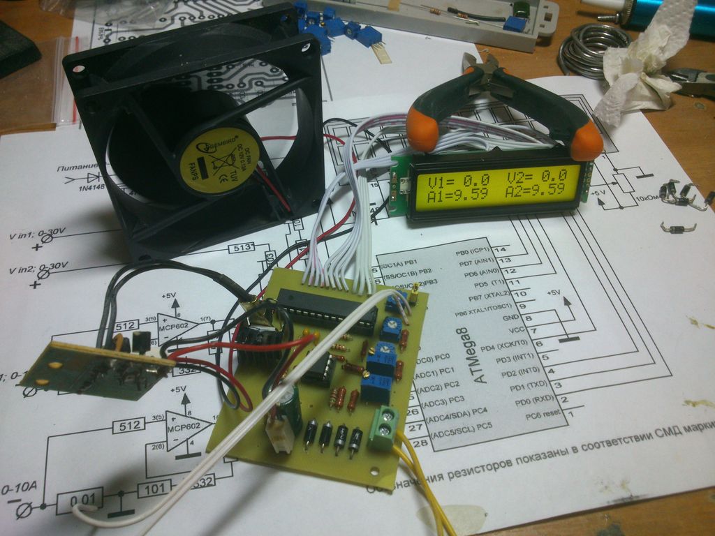 dvuh-polyarnyiy-laboratornyiy-blok-pitaniya-9